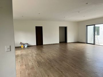 Quinta en venta fraccionamiento mil encinos/ /  una planta / 5,100,00