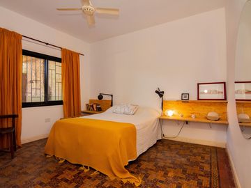 Increible Casa en Venta en el Corazon de Funes con Piscina