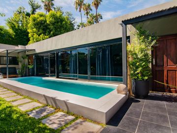 Increible Casa en Venta en el Corazon de Funes con Piscina