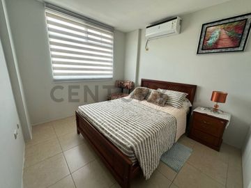 Venta Casa en Urbanización La Perla Etapa 5, Karig