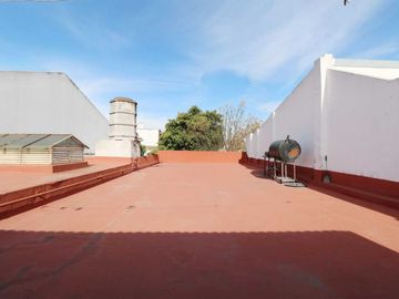 Venta Casa 7 amb en 2 plantas Pque Avellaneda