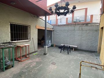 VENTA DEPOSITO+LOCAL+CASA-ISIDRO CASANOVA-PERMUTA