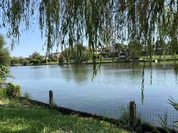 Casa al lago en VENTA en Los Castores, Nordelta. 4 ambientes