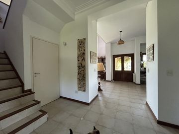 Casa al lago en VENTA en Los Castores, Nordelta. 4 ambientes