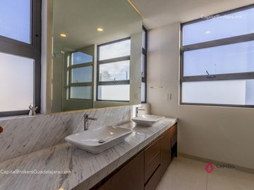 Casa de lujo en venta en Hacienda San Acasio en coto.