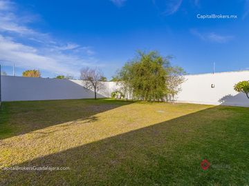 Casa de lujo en venta en Hacienda San Acasio en coto.