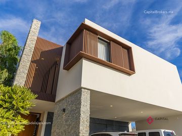 Casa de lujo en venta en Hacienda San Acasio en coto.