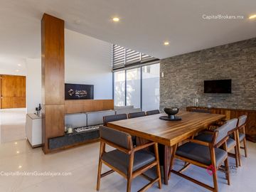 Casa de lujo en venta en Hacienda San Acasio en coto.