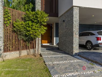 Casa de lujo en venta en Hacienda San Acasio en coto.
