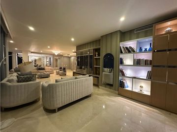 APARTAMENTO DE LUJO EN VENTA!  330 metros. Barrio El Golf