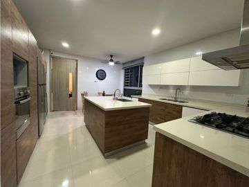 APARTAMENTO DE LUJO EN VENTA!  330 metros. Barrio El Golf