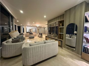 APARTAMENTO DE LUJO EN VENTA!  330 metros. Barrio El Golf