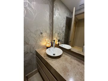 APARTAMENTO DE LUJO EN VENTA!  330 metros. Barrio El Golf