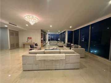 APARTAMENTO DE LUJO EN VENTA!  330 metros. Barrio El Golf