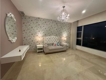 APARTAMENTO DE LUJO EN VENTA!  330 metros. Barrio El Golf