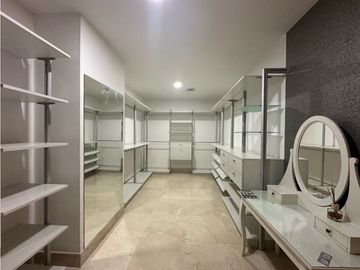 APARTAMENTO DE LUJO EN VENTA!  330 metros. Barrio El Golf