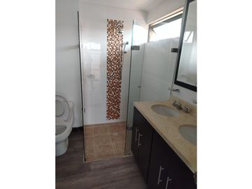 VENDO CASA EN CONJUNTO CERRADO EN CAJICA