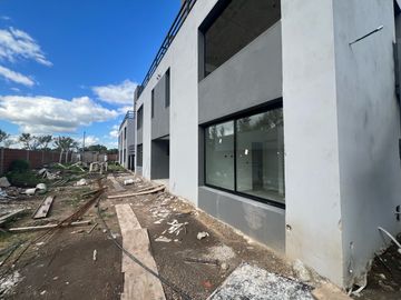 Departamento en Complejo LOS MALVONES, a estrenar