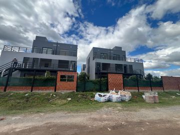 Departamento en Complejo LOS MALVONES, a estrenar