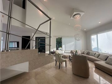 MARAVILLOSA CASA CONJUNTO EN VILLA CAMPESTRE