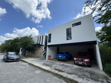 Casa en Venta en Residencial Paseos del Mayab en Conkal Yucatán.