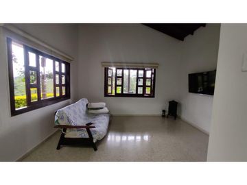 Vendo hermosa casa campestre en Dapa, Cali