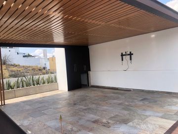 Hermosa Residencia en Cumbres del Lago, Juriquilla, Diseño de Autor, de REVISTA!