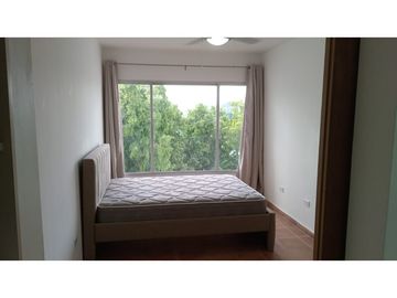 Venta de Casa con 3 pisos en Hato Pintado