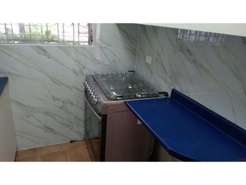 Venta de Casa con 3 pisos en Hato Pintado