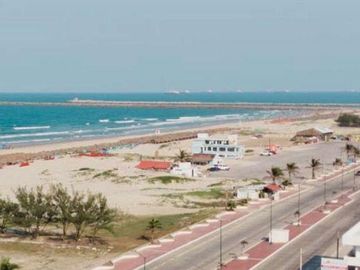PENTHOUSE EN VENTA FRENTE A PLAYA MIRAMAR CD MADERO