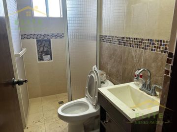 CASAEN VENTA COL. UNIDAD NACIONAL CD MADERO