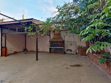 VENTA CASA 6 AMBIENTES EZPELETA