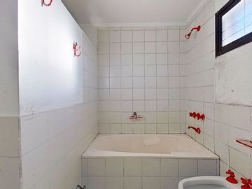 VENTA CASA 6 AMBIENTES EZPELETA