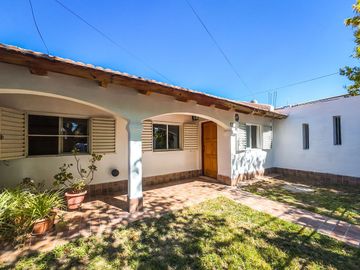 VENTA DE CASA 3 DORMITORIOS NEUQUEN CAPITAL