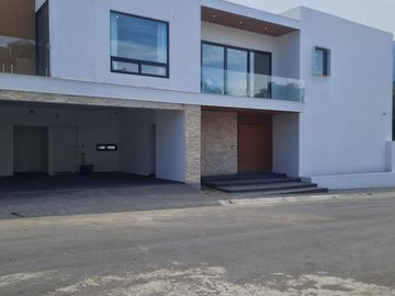 Casa en  venta en zona sur, carretera nacional, Monterrey