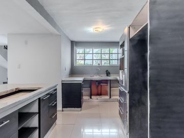 Casa Renta en Av. Circunvalacio?n Pte. 17 Ciudad Brisa, Naucalpan de Jua?rez