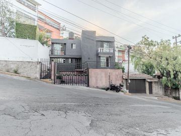Casa Renta en Av. Circunvalacio?n Pte. 17 Ciudad Brisa, Naucalpan de Jua?rez