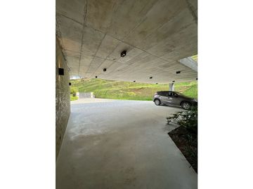 Se vende espectacular finca sector aeropuerto para estrenar
