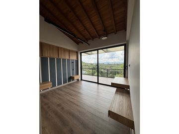 Se vende espectacular finca sector aeropuerto para estrenar