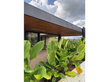 Se vende espectacular finca sector aeropuerto para estrenar