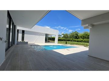 Espectacular casa campestre en venta / Malabar Cerritos