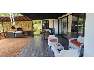 Casa campestre en venta en el Carmen del Viboral