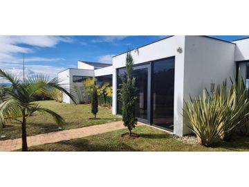 Casa campestre en venta en el Carmen del Viboral