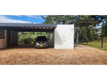 Casa campestre en venta en el Carmen del Viboral