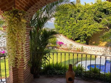 Casa en Fraccionamiento en Hacienda Tetela Cuernavaca - CRB-1244-Fr