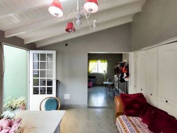 Venta PH tipo casa 6 amb  patio terraza Caballito