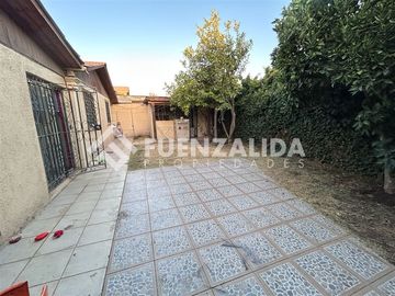 Casa en Venta en AV. Portales con Las Naciones