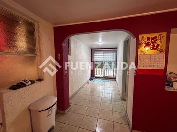 Casa en Venta en AV. Portales con Las Naciones