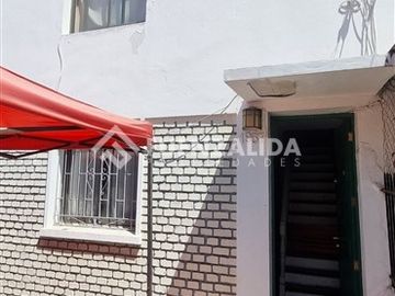 Casa en Venta en Av Pedro Mont