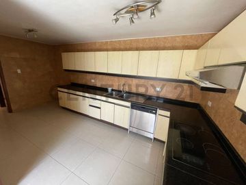 AMPLIO DEPARTAMENTO EN VENTA SECTOR GONZALEZ SUAREZ